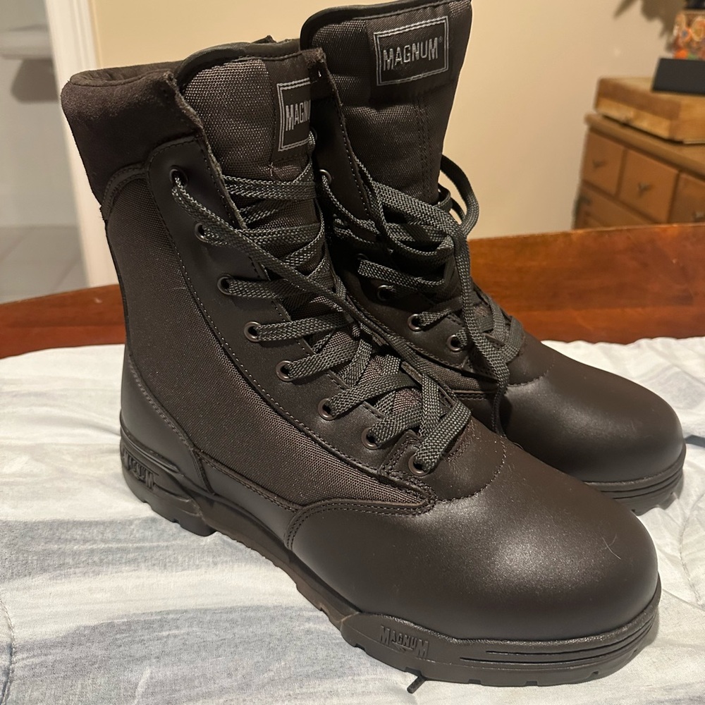 Magnum Black Tactical Boots 11.5M new